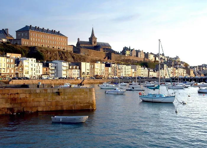 La Vigie Sur Le Port *